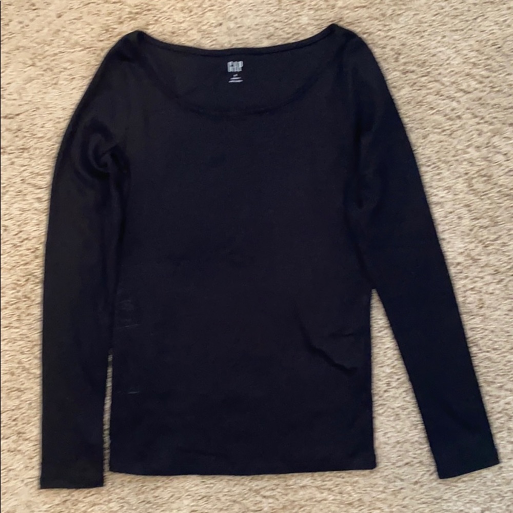 Gap scoop neck long sleeve T-shirt